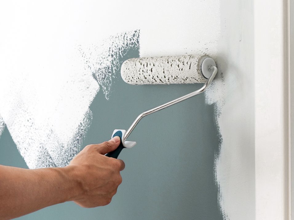 paint-your-walls-like-a-pro-1104078-hero-290e36e902a54d82992e9a0a863f5880